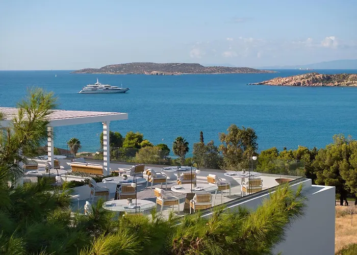 The Roc Club, A Hotel To Live